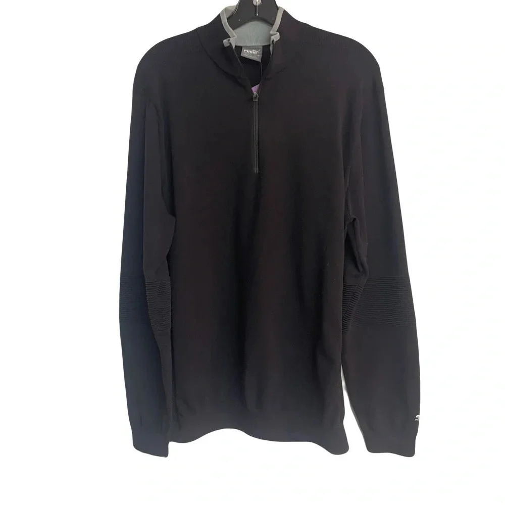 Puma mens 1/4 zip gray & black medium 
Pit to pit 23
Length 28